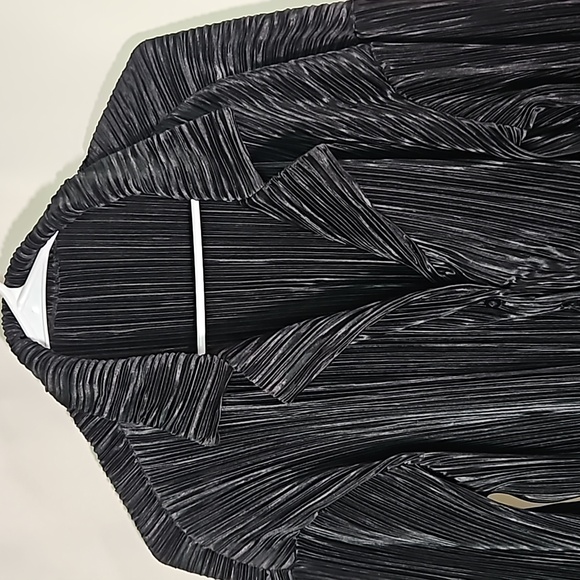 Black 2 Piece Poly-Blend Pantsuit Sz M - Picture 2 of 6